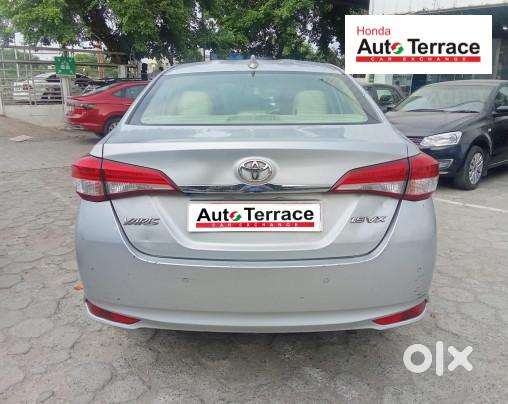 Toyota Yaris V Cvt, 2018, Petrol