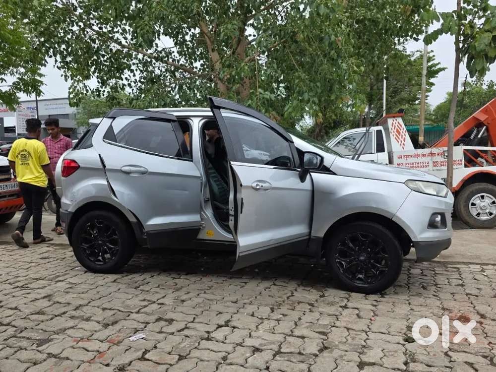 Ford Ecosport Tyre 70 % Insurance Expire Well Maintained New Seat