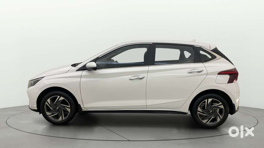 Hyundai New I20 1.2 Asta (o) Ivt, 2023, Petrol