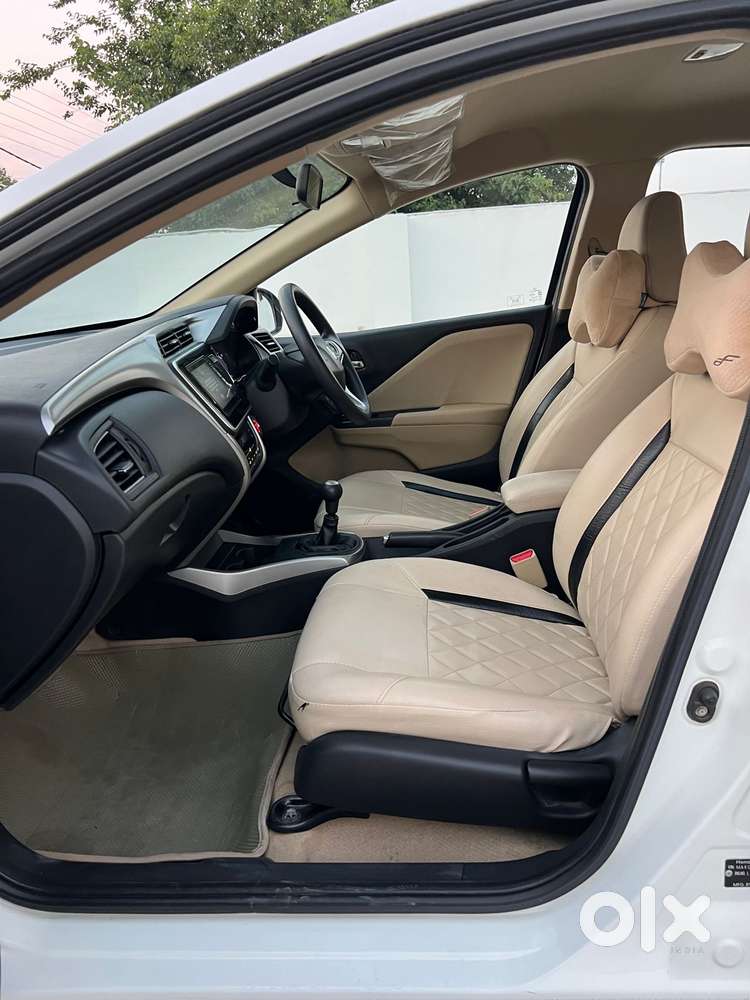 Honda City 1.5 V 5th Gen I-vtec Mt, 2022, Petrol