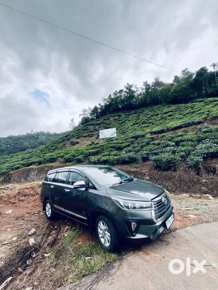 Toyota Innova Crysta 2016