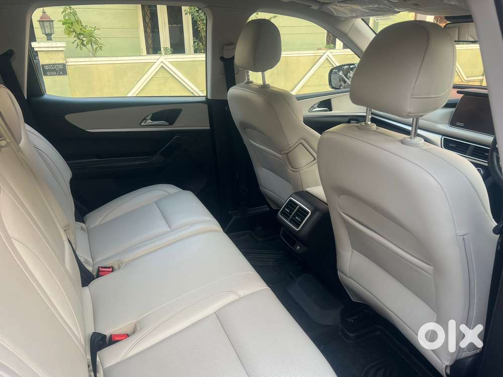 Mahindra Xuv700 2.2 Ax 7 Diesel At Str, 2022, Diesel