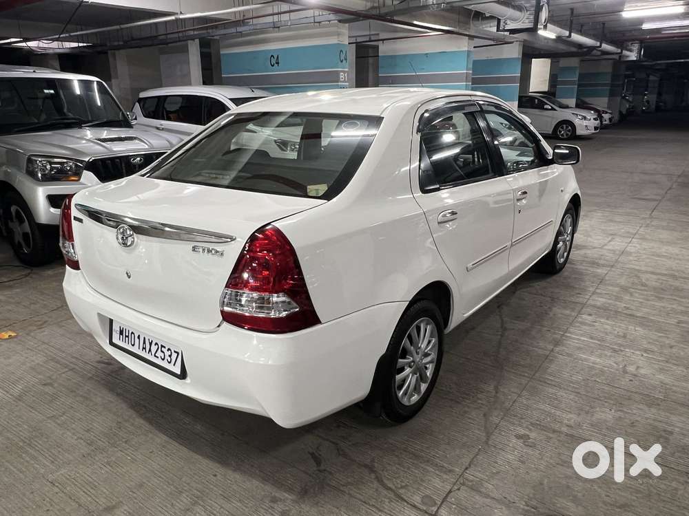 Toyota Etios V, 2011, Petrol