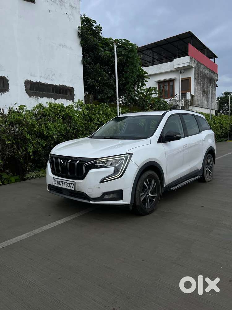 Mahindra Xuv700 2.0 Ax 5 Petrol Mt Str, 2022, Diesel