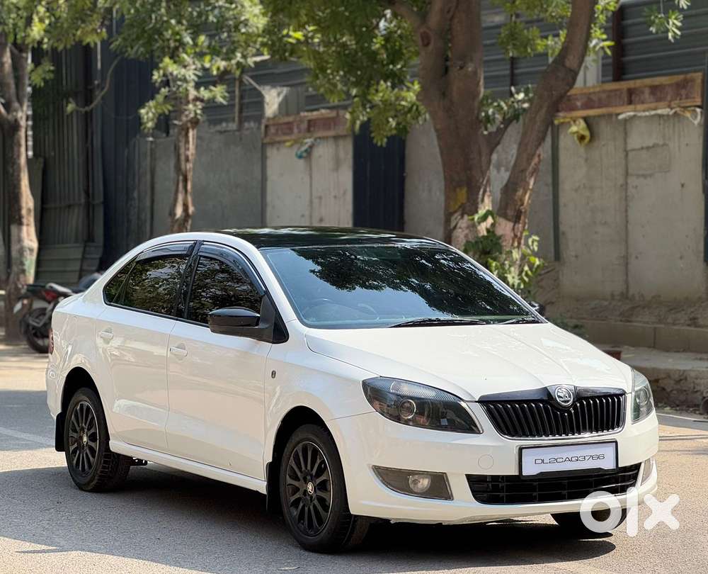 Skoda Rapid 1.6 Mpi At Ambition Plus, 2015, Petrol