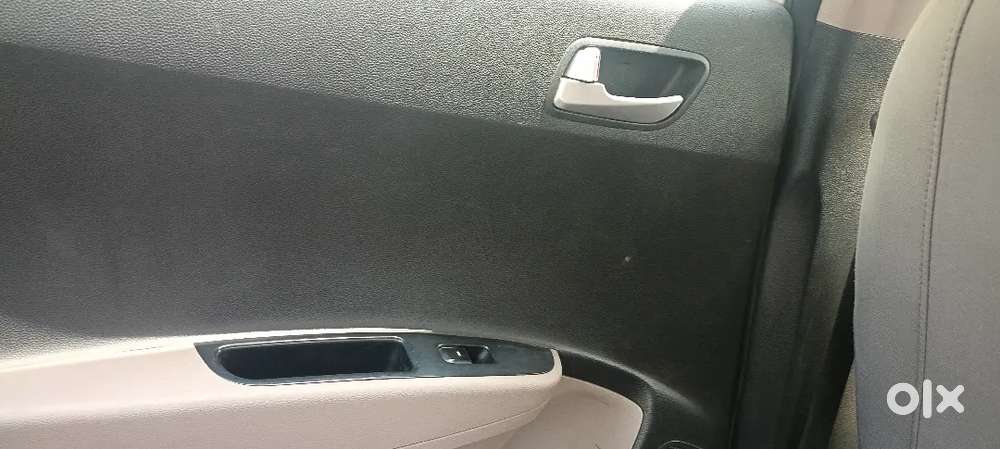 Hyundai Xcent Petrol 2015 Model 11 Mahina