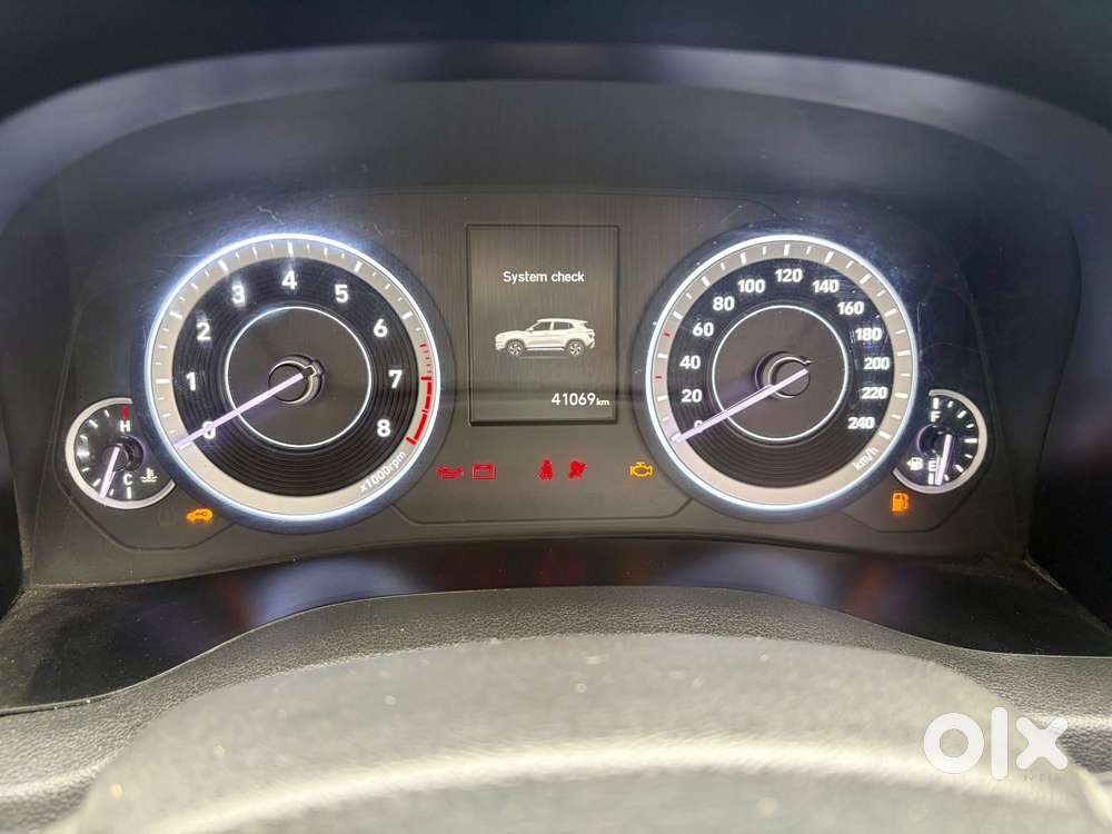 Hyundai Creta 1.5 S Plus Knight Diesel Dual Tone, 2022, Diesel