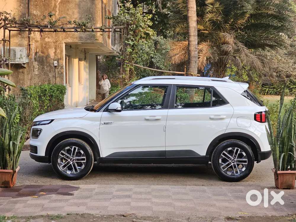 2023 Hyundai Venue 1.5 Crdi Diesel  25k Km