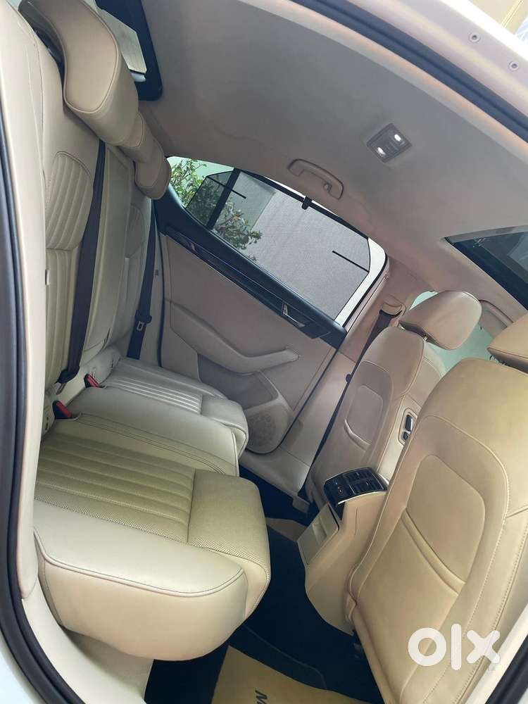 Skoda Superb 2.0 L&k Tsi At, 2020, Petrol