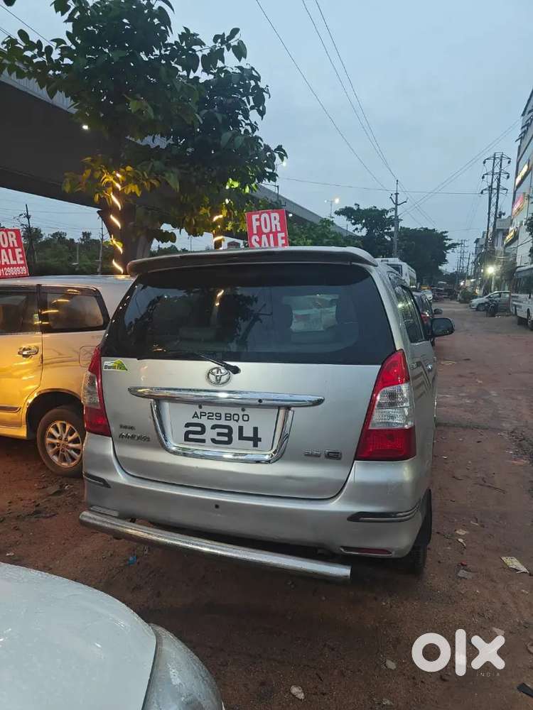 Toyota Innova Diesel 7 Seater 2011 Model 2012 Registration