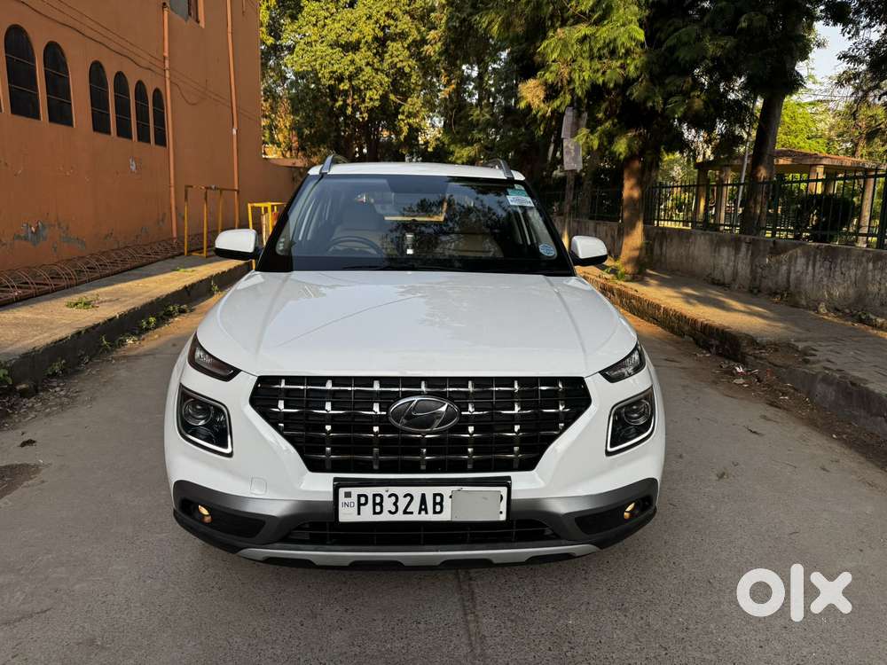 Hyundai Venue S (o) 1.2 Petrol Knight Edition, 2021, Petrol