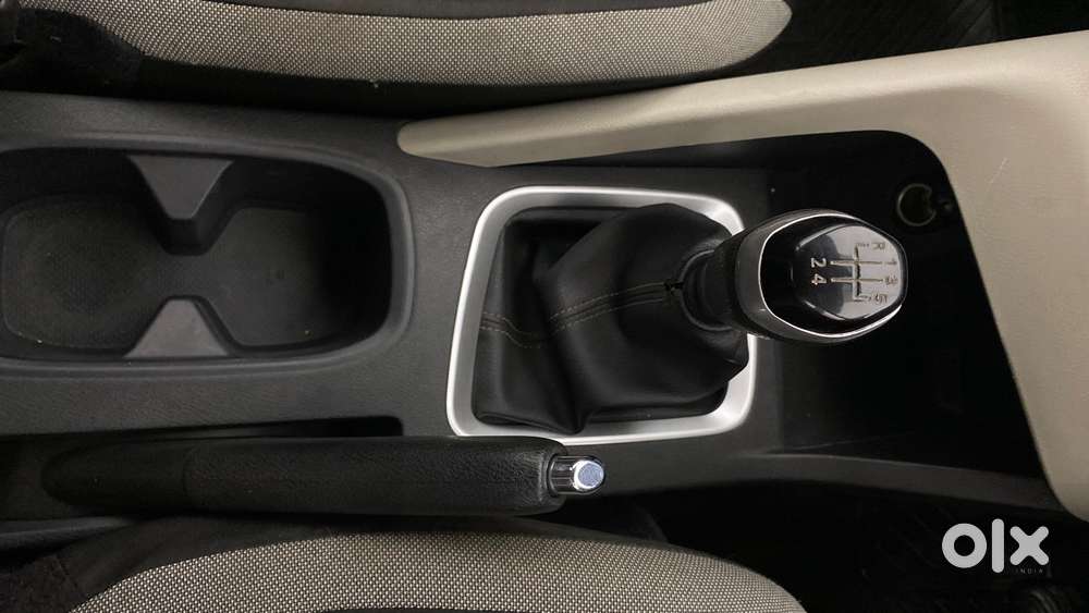 Nissan Magnite 1.0 Xv Executive, 2022, Petrol