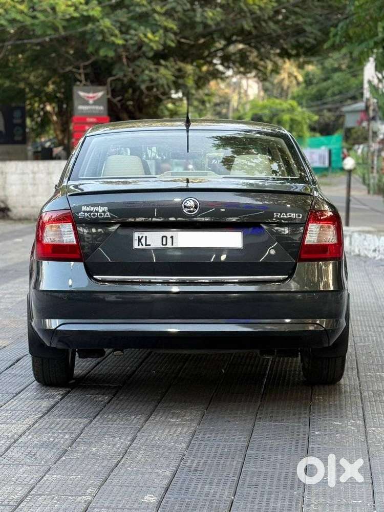 Skoda Rapid 1.6 Mpi At Style, 2018, Petrol