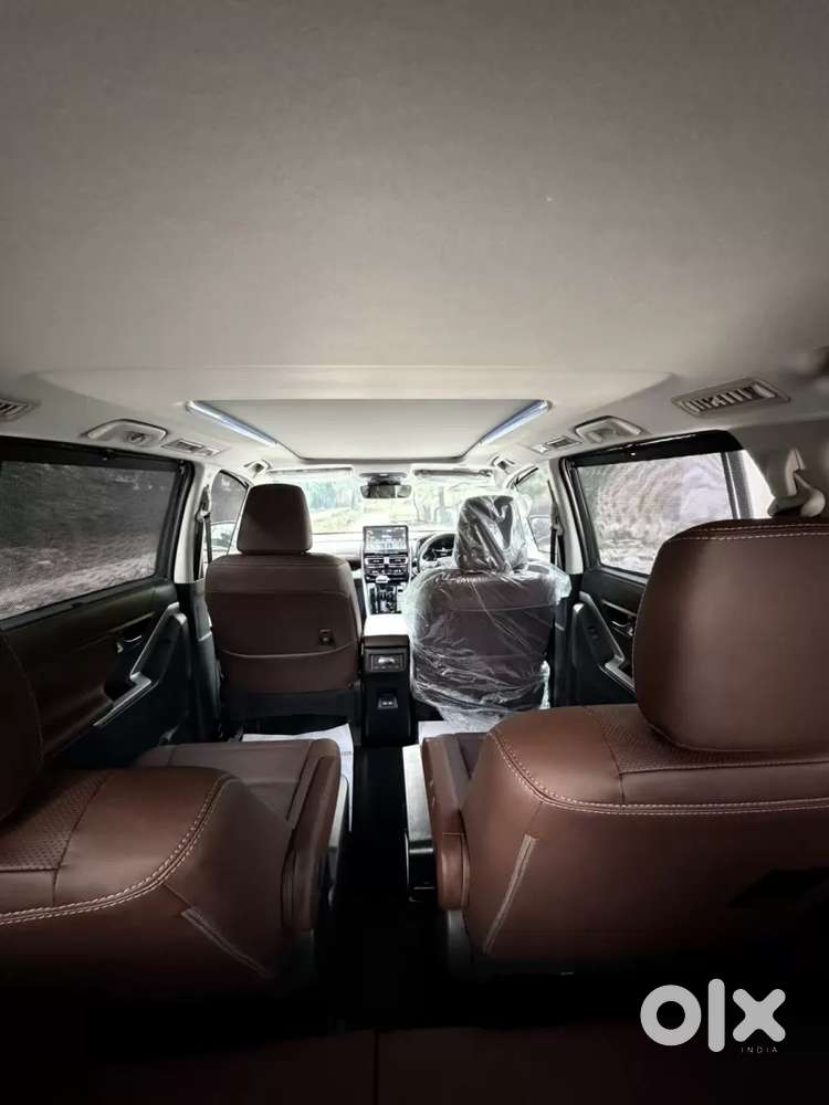 Toyota Innova Hycross, 2026, Petrol