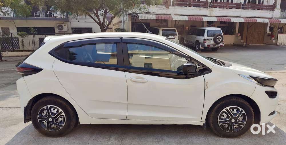 Tata Altroz Xe Cng, 2021, Cng & Hybrids