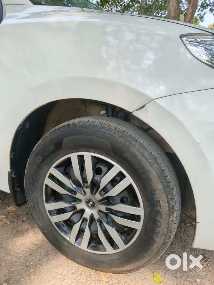 Maruti Suzuki Dzire 2021 Petrol 90000 Km Driven