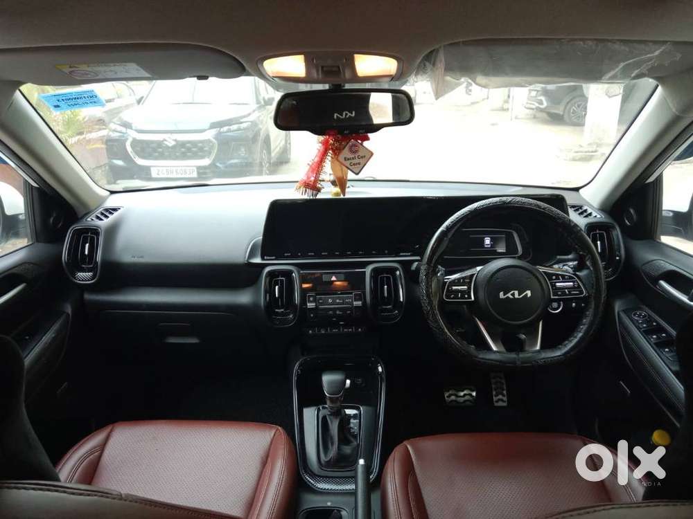 Kia Sonet Petrol Automatic Top Model