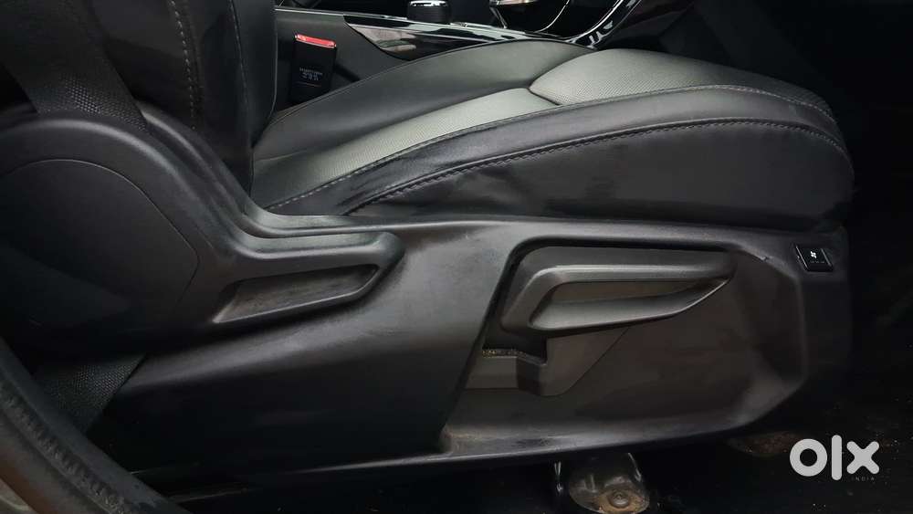 Tata Nexon Fearless Plus S Purple 1.5 Revotorq Diesel 6amt Dual Tone..