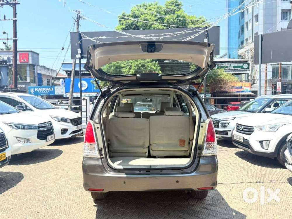 Toyota Innova 2.5 V 7 Str, 2011, Diesel