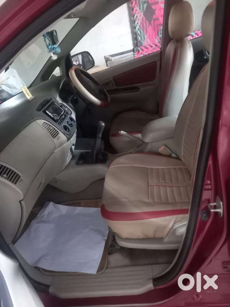 Toyota Innova 2010 Tyre 75 Persent With Wheel