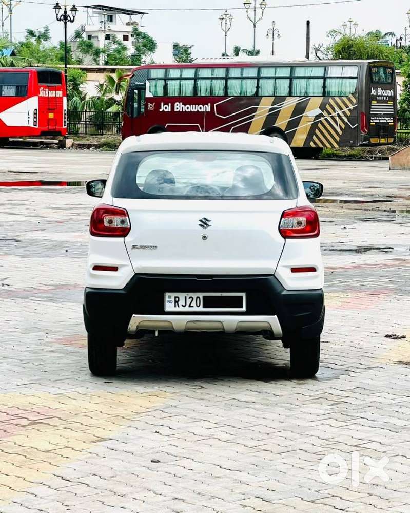 Maruti Suzuki S-presso Vxi, 2022, Petrol