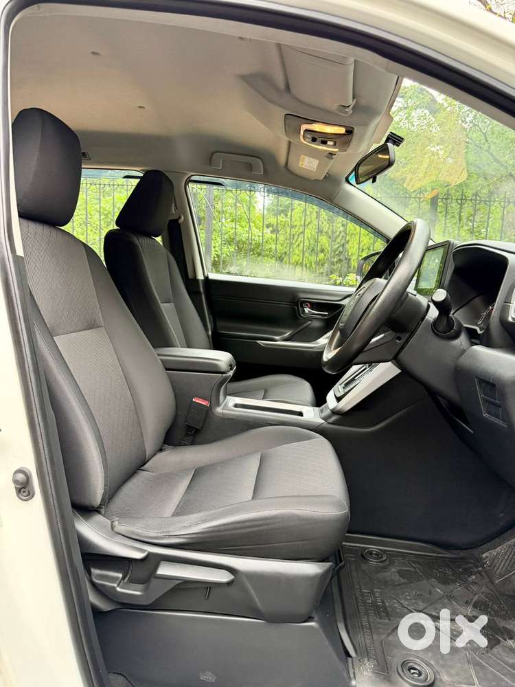 Toyota Innova Hycross 2.0 Gx 7 Str, 2023, Petrol