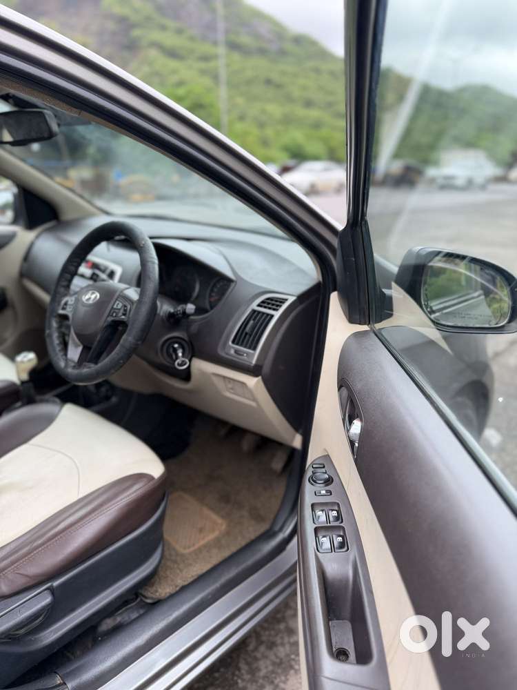 Hyundai I20 Sportz Option 1.4 Crdi, 2013, Diesel