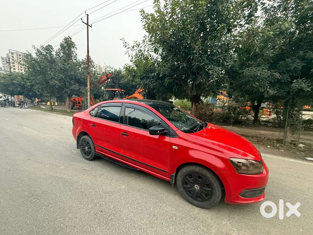 Volkswagen Vento Petrol Manual 2011