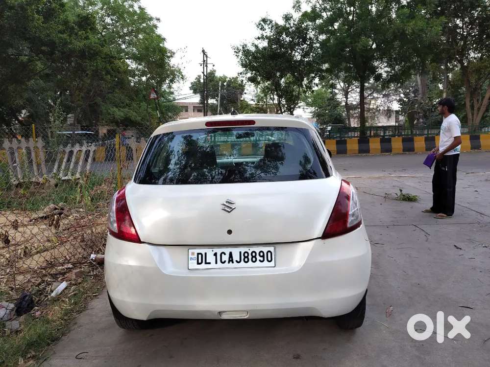 First Owner 2015 Model Swift Cng On Paper 35+ Average