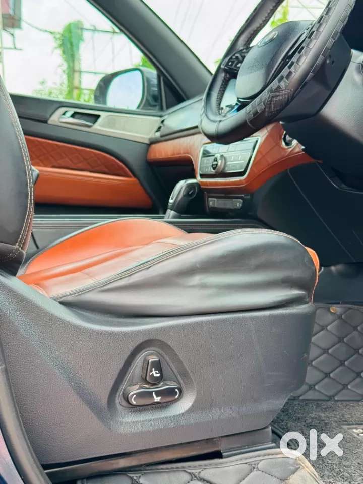 Mahindra Alturas G4 4wd At, 2021, Diesel