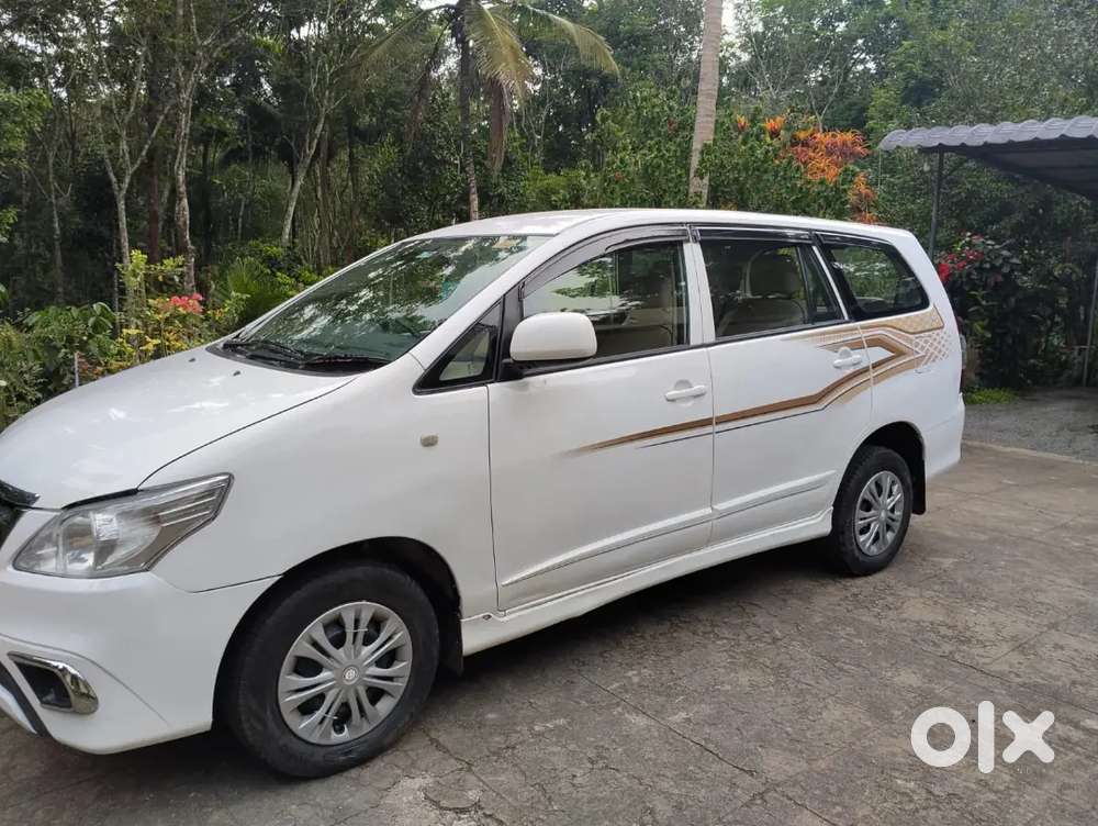 Toyota Innova 2015 Diesel 7 Str , Intercooler Abs Airbag , 4 New Tyres