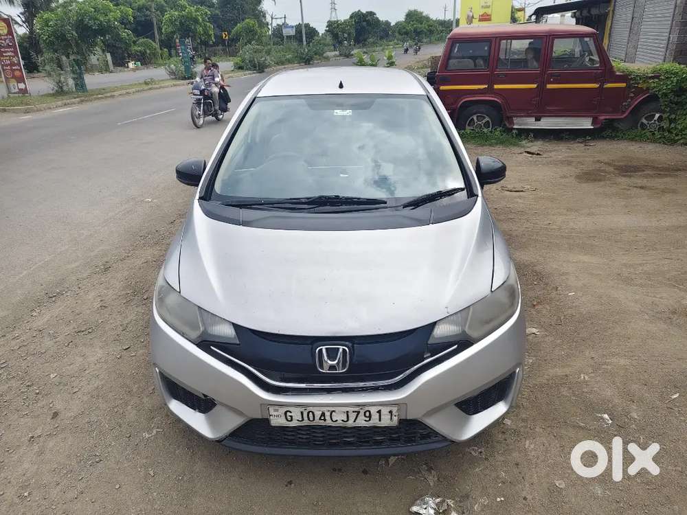 Honda Jazz 2016 Petrol+cng Well Maintained