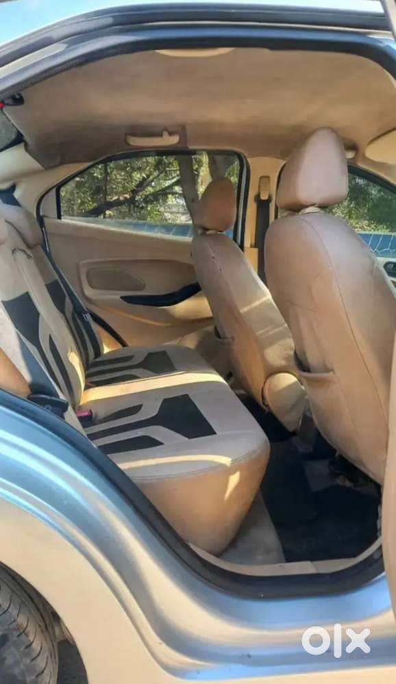 Ford Aspire Titanium Blu 2016