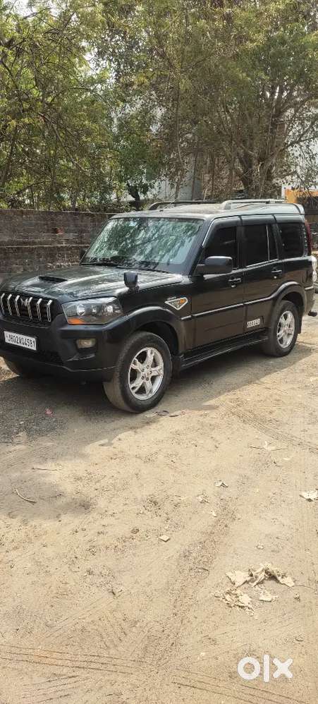 Mahindra Scorpio 2017 Diesel 81200 Km Driven