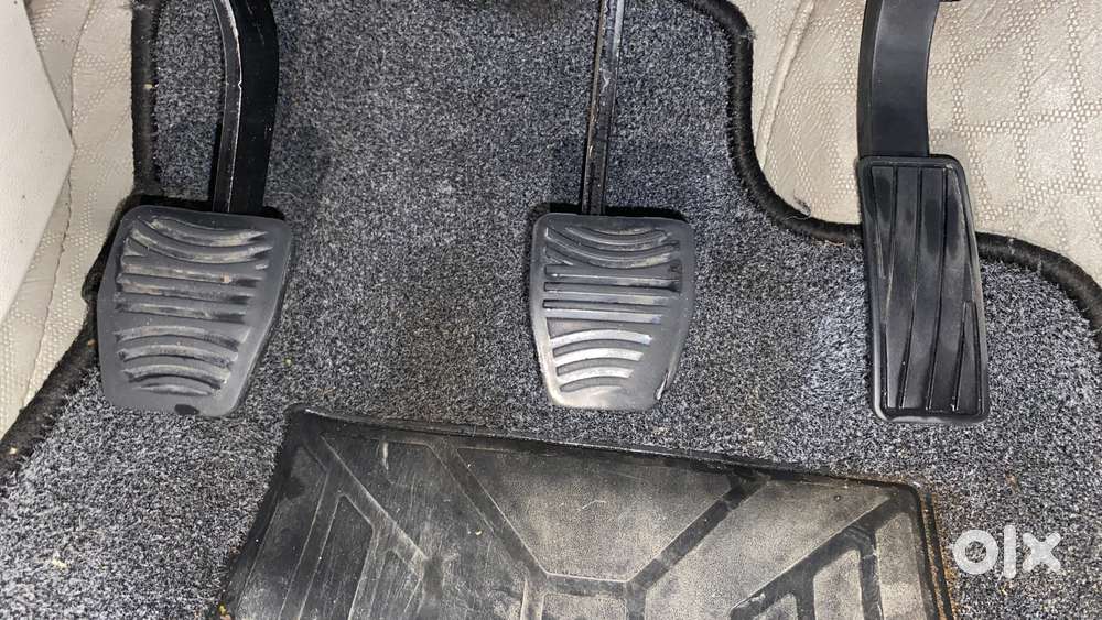 Mahindra Xuv300 W8 Option, 2022, Petrol