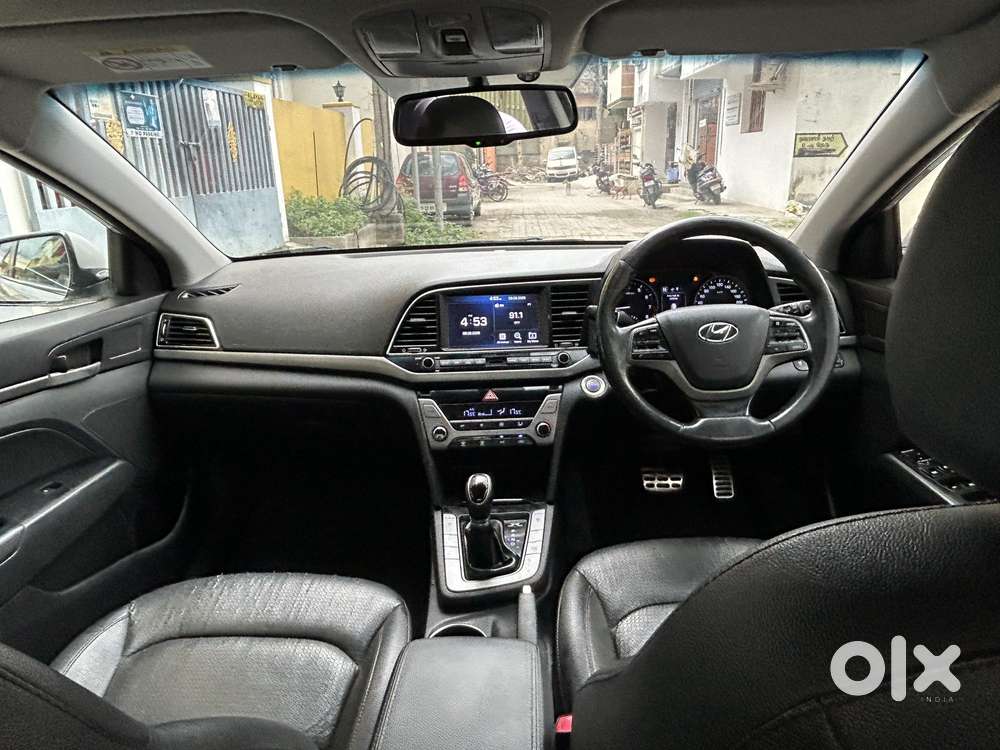 Hyundai New Elantra [ ] 2.0 Sx (o) Petrol At, 2016, Petrol