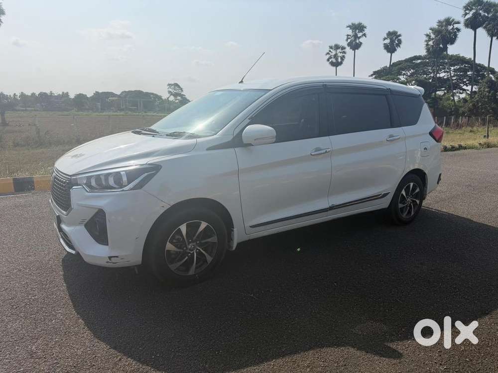 Toyota Rumion 2023 Petrol 50000 Km Driven-mini Crysta At