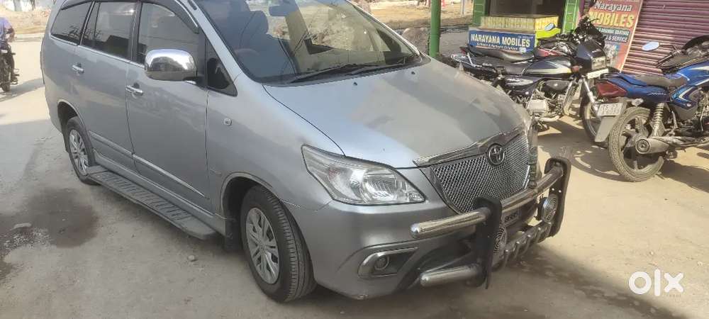Toyota Innova 2016