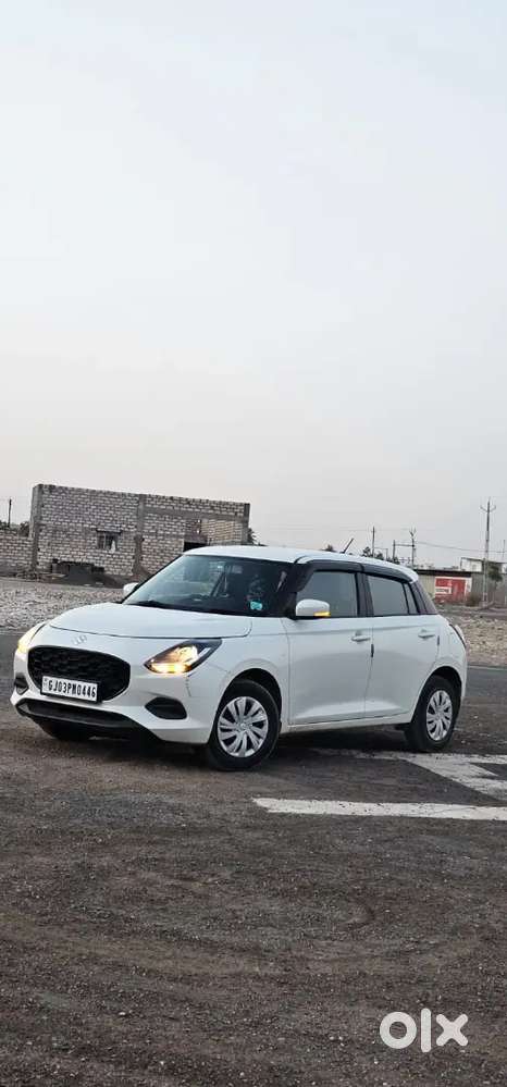 Maruti Suzuki Swift 2025 Petrol 27000 Km Driven