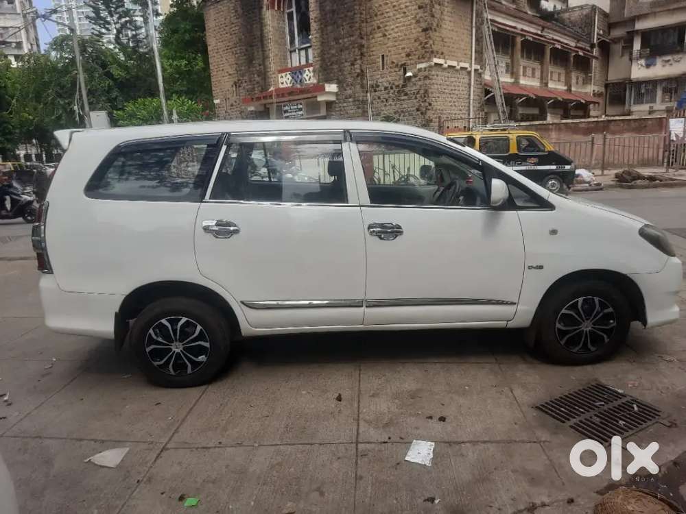 8 Seater Toyota Innova 2010 Diesel 145000 Km Driven Insurance Valid