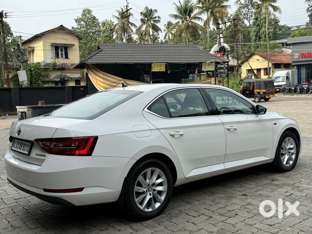 Skoda Superb Lk 1.8 Tsi At, 2017, Petrol