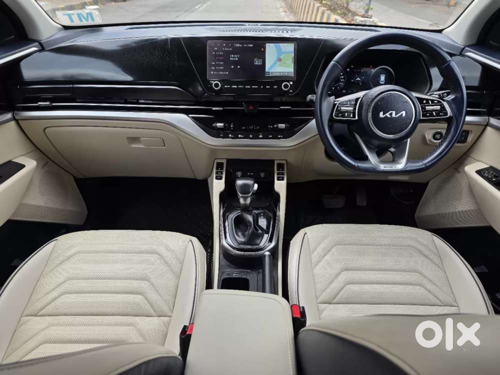 Kia Carens 1.5 Luxury Plus Turbo Dct 7 Str, 2024, Petrol