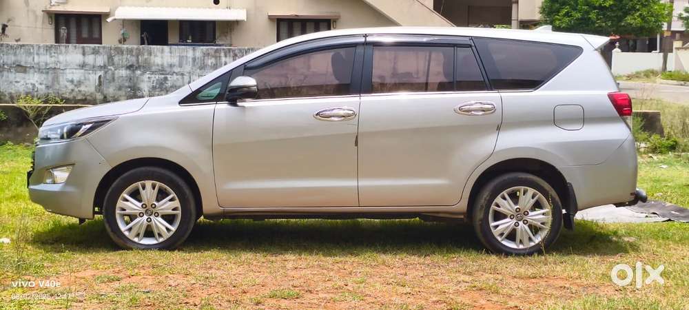 Toyota Innova Crysta 2.8z Automatic, 2016, Diesel