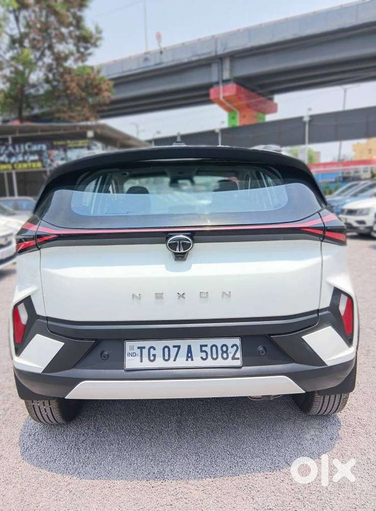 Tata Nexon Creative Plus S 1.2 Revotron Petrol 6 Mt, 2024, Petrol