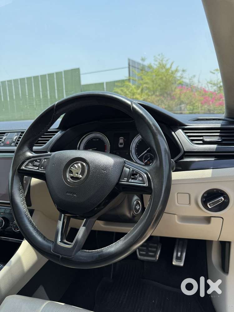 Skoda Superb L&k 1.8 Tsi At, 2020, Petrol