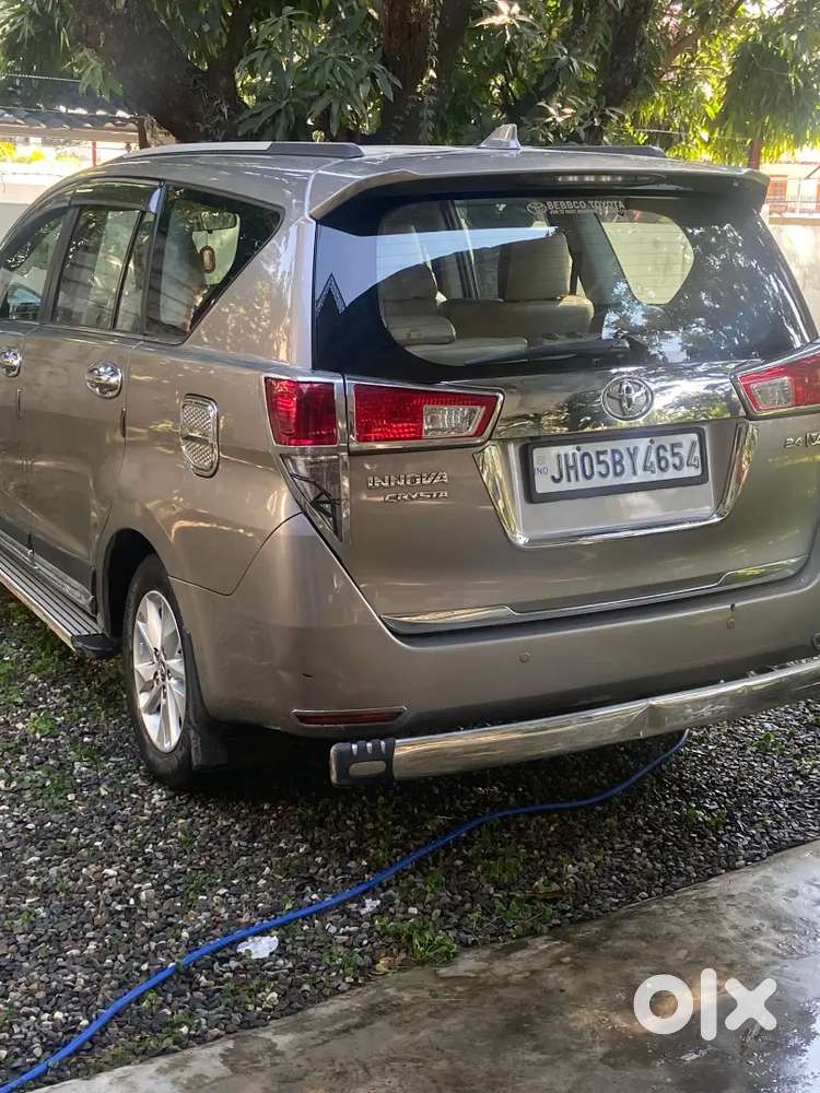 Toyota Innova Crysta 2017 Diesel 35000 Km Driven