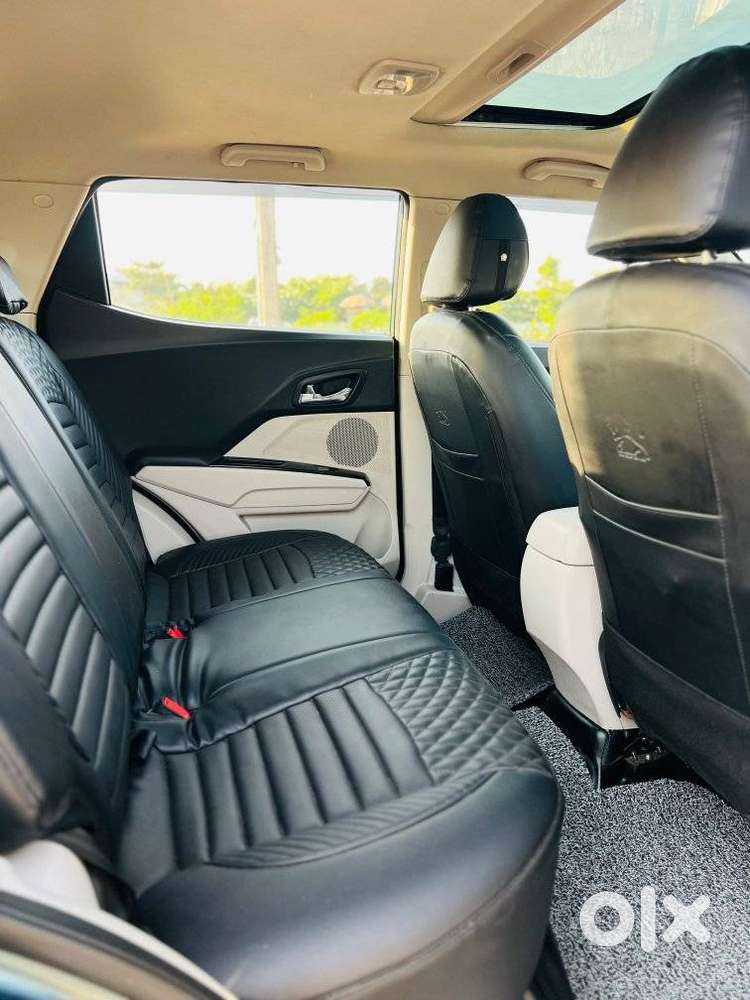 Mahindra Xuv300 W8 Diesel, 2022, Diesel