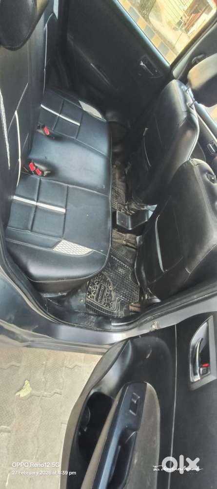 Maruti Suzuki Swift Vxi Optional, 2015, Petrol