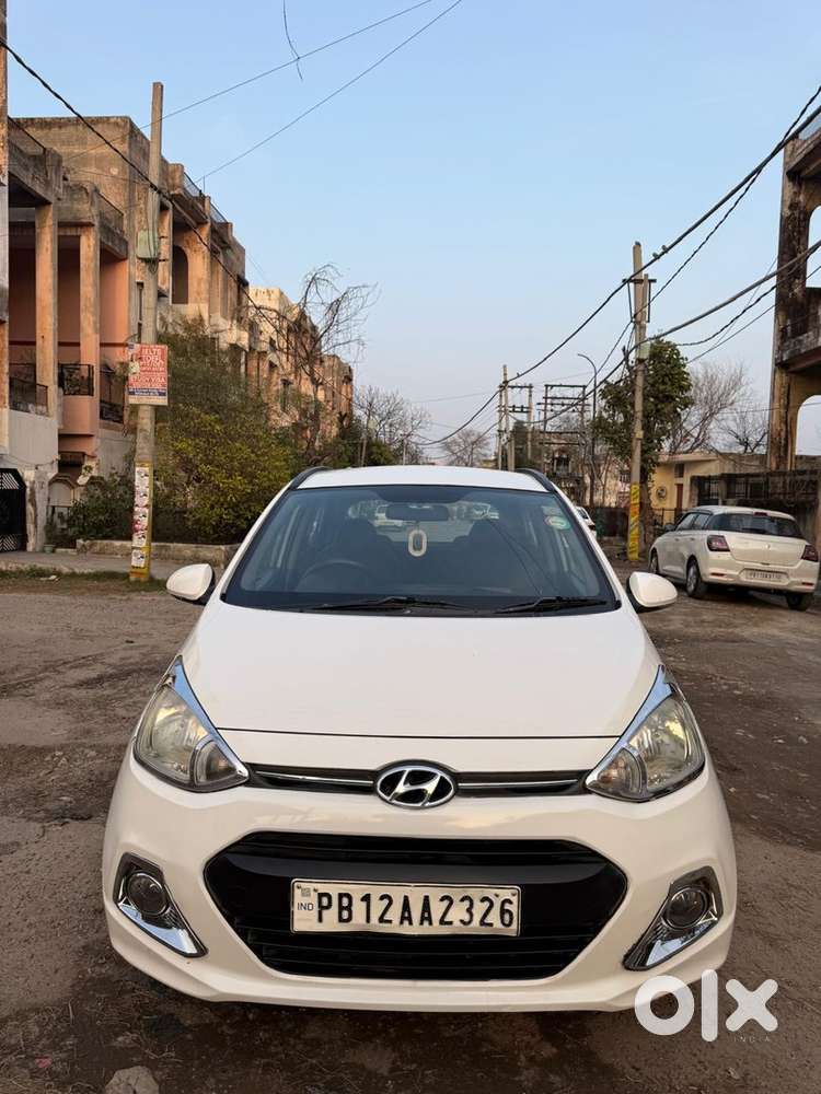 Hyundai Grand I10 2016 Petrol Sportz Manufacture 2015 Nov