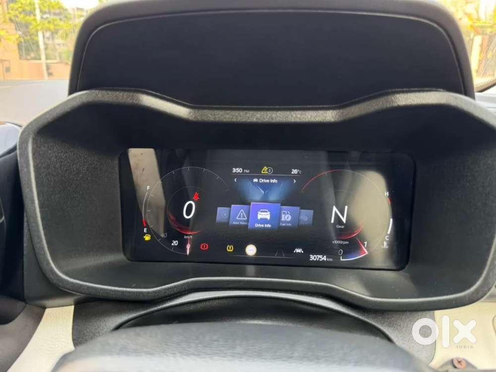 Mahindra Xuv 3xo Ax7 Diesel Mt, 2024, Diesel